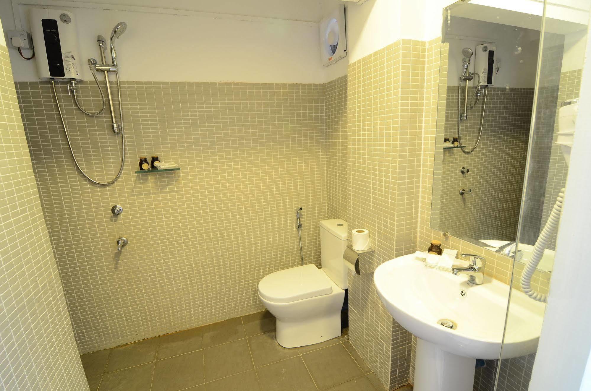 Vista Residence Янгон Экстерьер фото